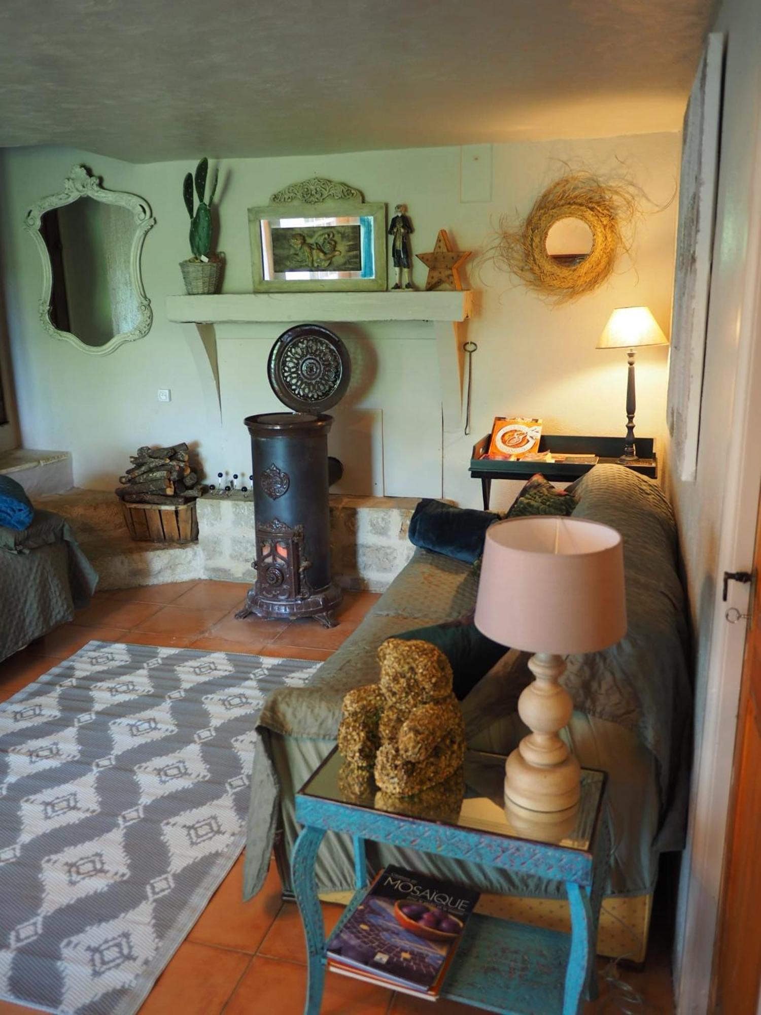 Chambre Familiale Avec Terrasse Aux Portes Du Verdon Appartement Trigance Buitenkant foto